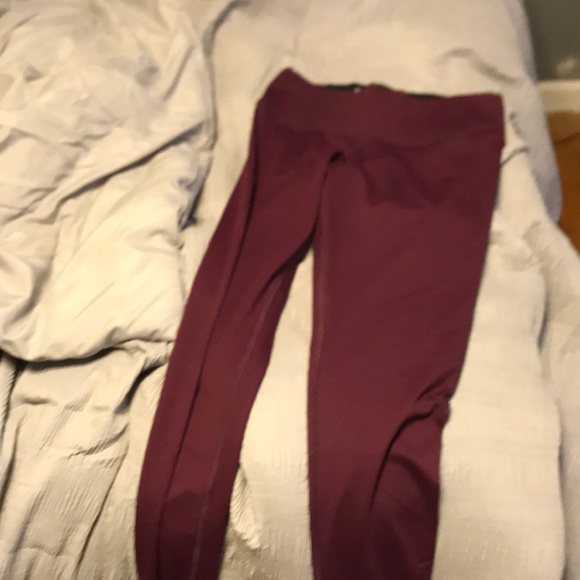 Bergeny pink Victoria’s Secret unlimited leggings - Picture 3 of 3